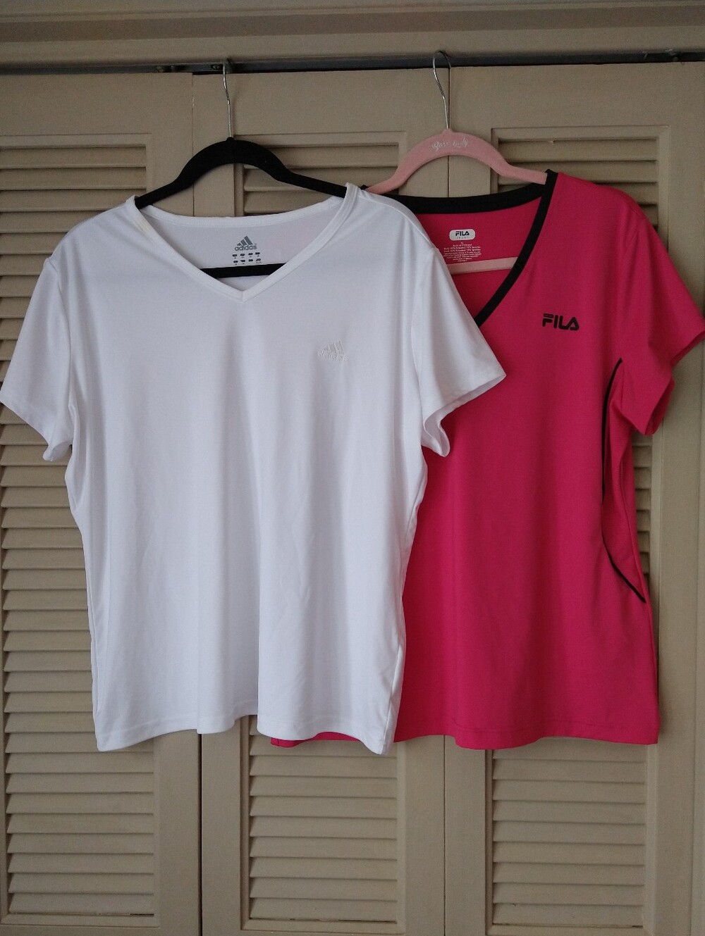 Fila+Adidas 💖Short Sleeve V-Neck Tee💖bundle Sale @size XL